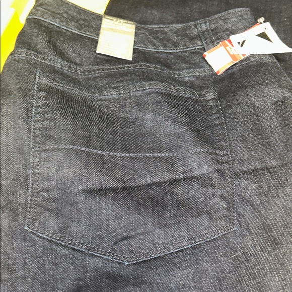 New DARK wash denim in size 22W - Picture 7 of 9